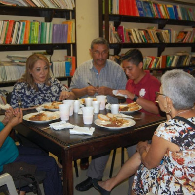 Desayuno con los abuelos