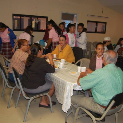 Desayuno con los abuelos
