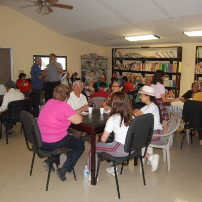 Desayuno con los abuelos
